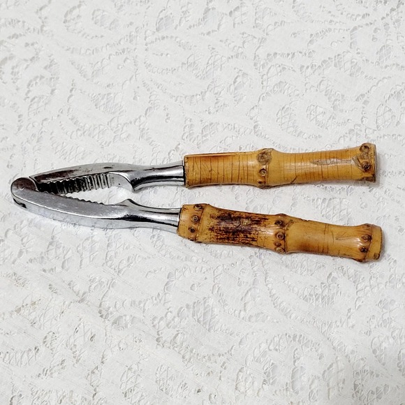 Vintage Bamboo Handled Nut Cracker Japan - Picture 1 of 5